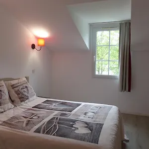 Maisonnette Au Bord Du Lac Hébergement de vacances